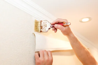 Pose de papier peint à Bachas — revêtements muraux et toiles de verre
